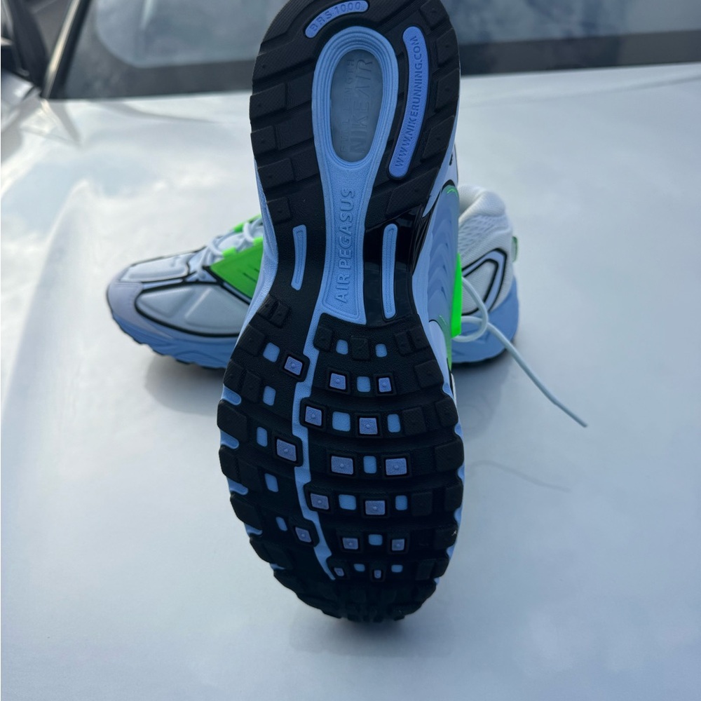 Nike Kids Sneakers - White, Black, and Green